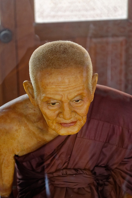 Wat Krathum Suea Pla-084